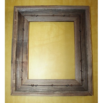 Rustic Fencewood Barnwood Picture Frame with Barbed Wire 8 x 10    253815495309